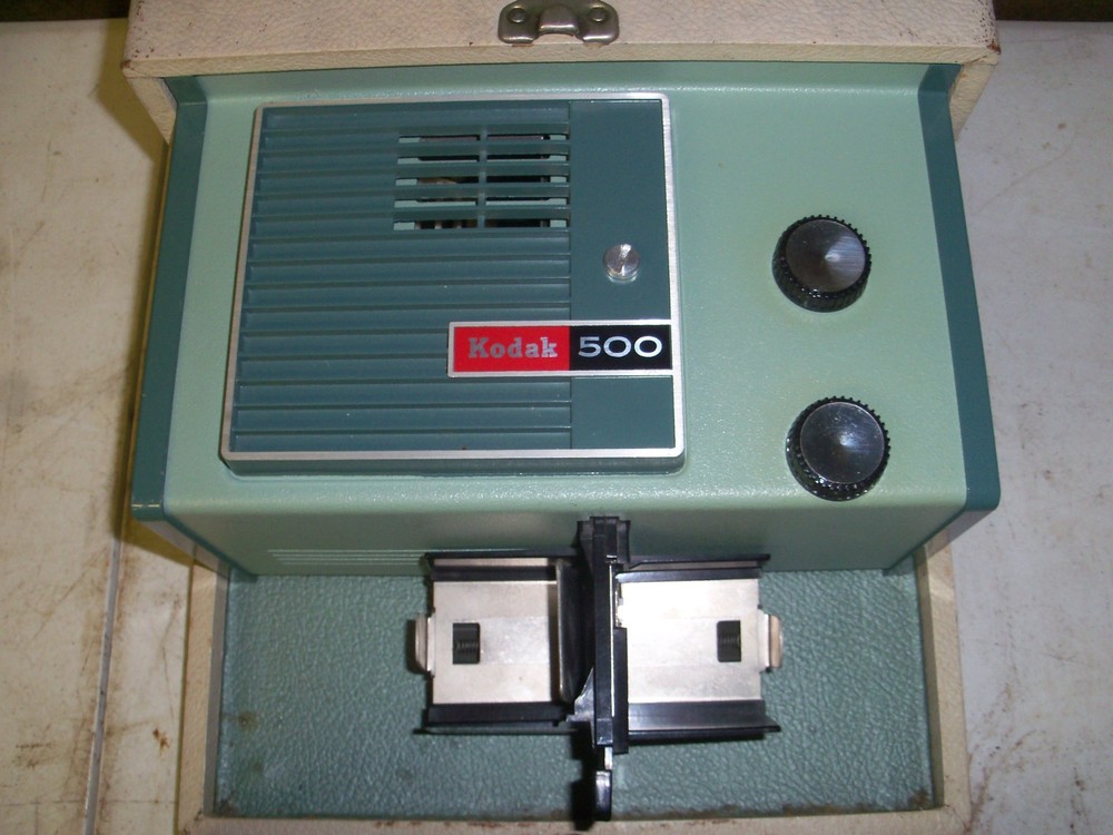 Vintage Kodak 500 Projector in Case, Tested For Power, Powers On