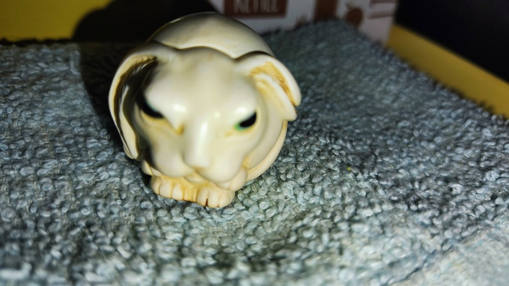 Harmony Kingdom FERGIE RABBIT Roly Poly 2000 Retired