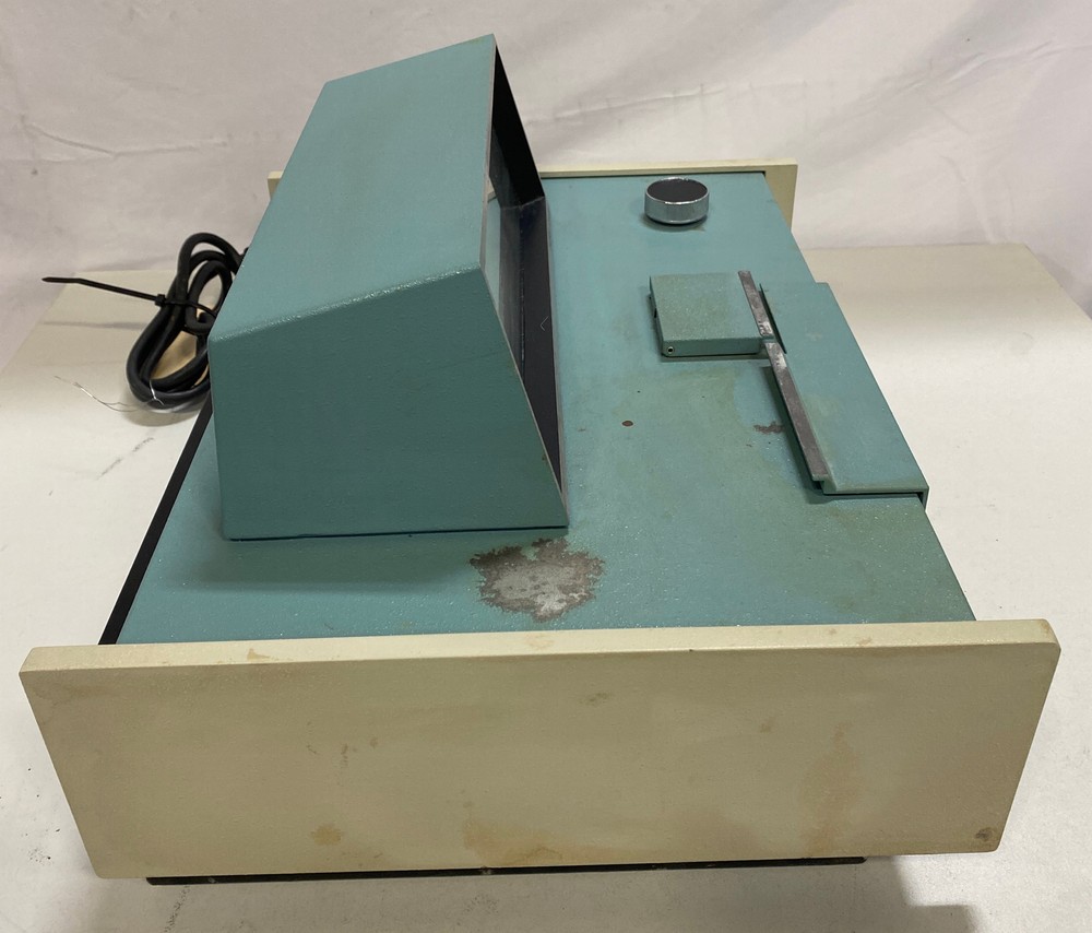 Bausch&Lomb 33.30.41 Laboratory Spectrophotometer