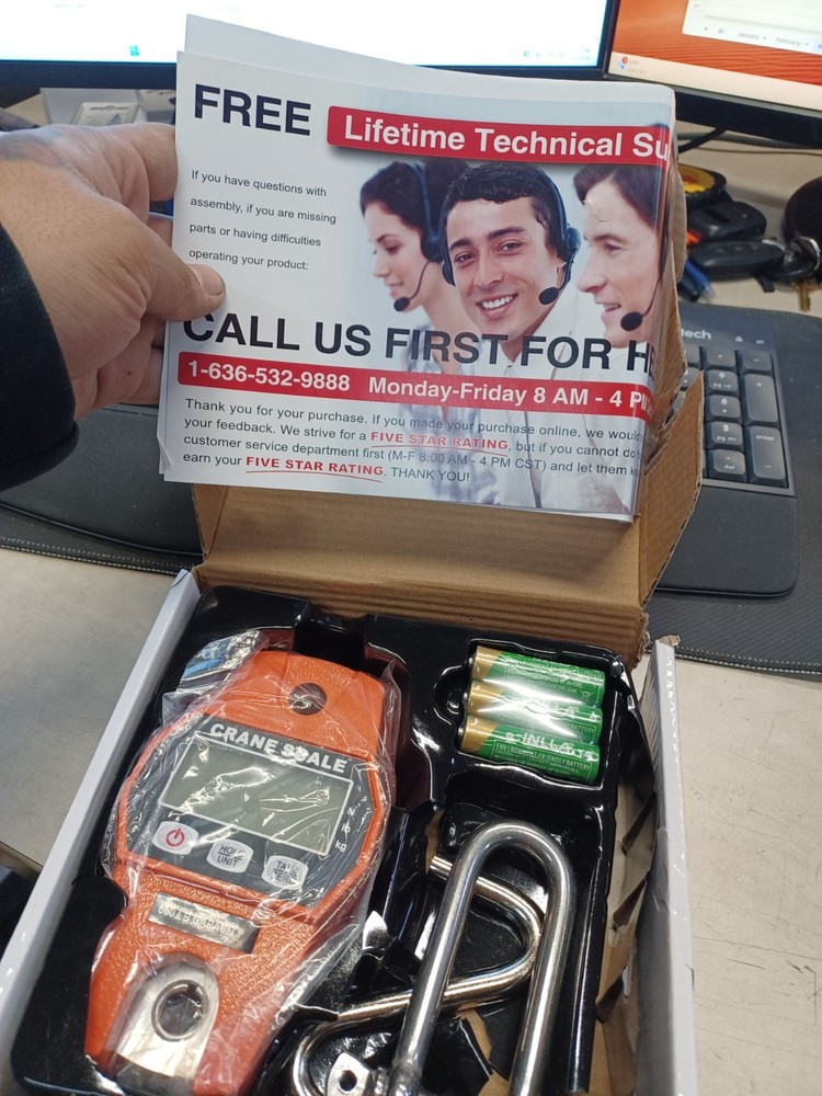 Buffalo Tools DHS660: Digital Hanging Scale with 660 Lbs Capacity