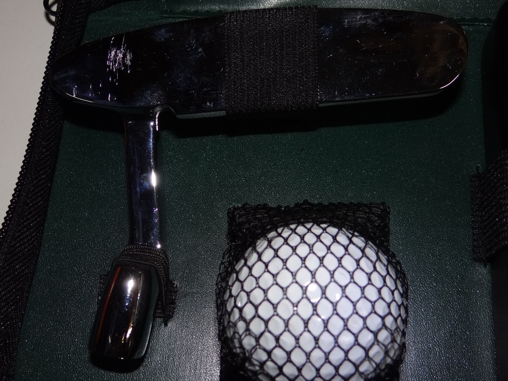 Executive Golf Putting Set Complete with Black Travel Case