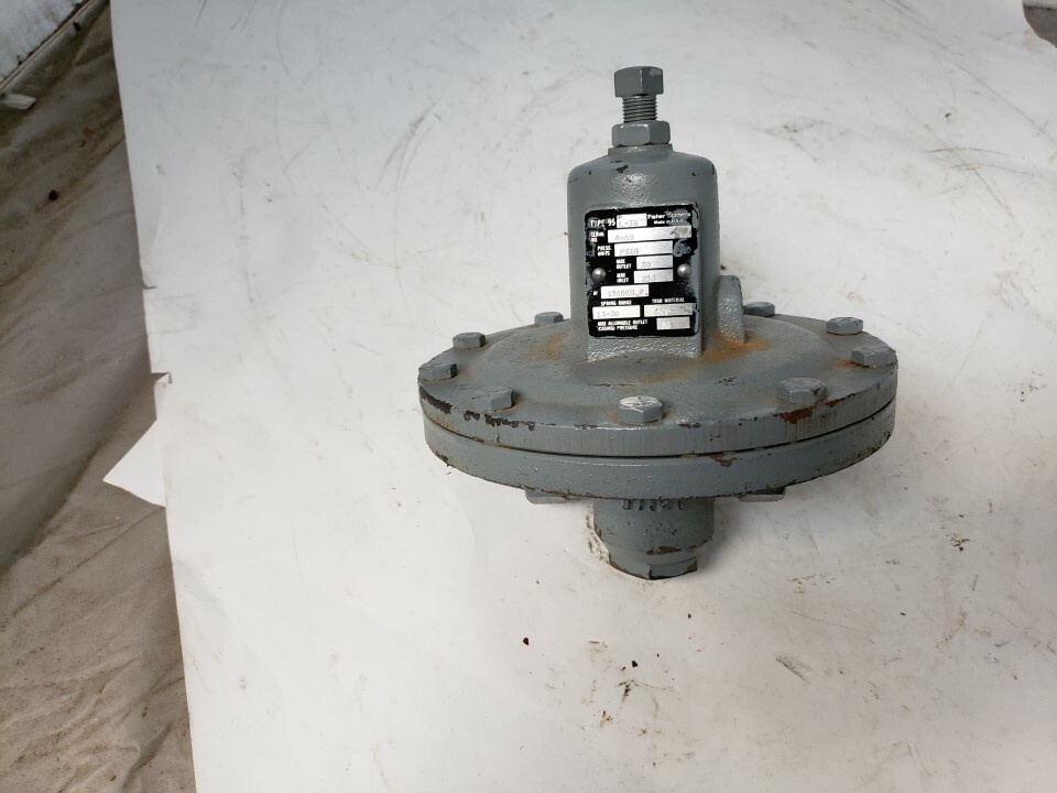 Fisher Controls Model: Type 95 L-38 Type 95 Valve Max Outlet: 30