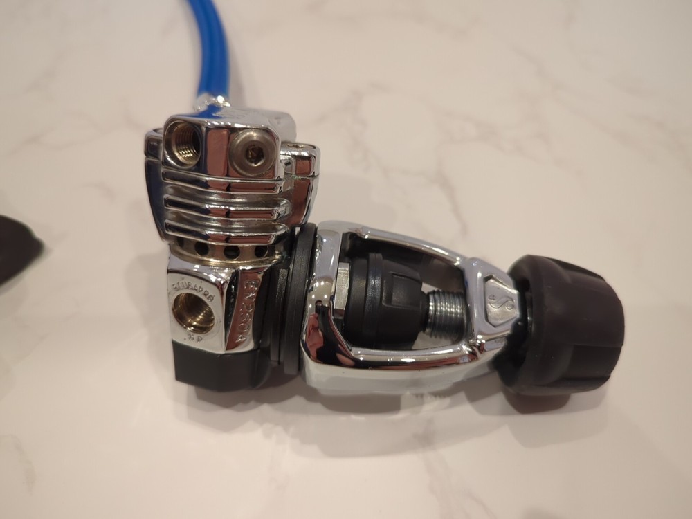 Scubapro regulator S560 and mk21