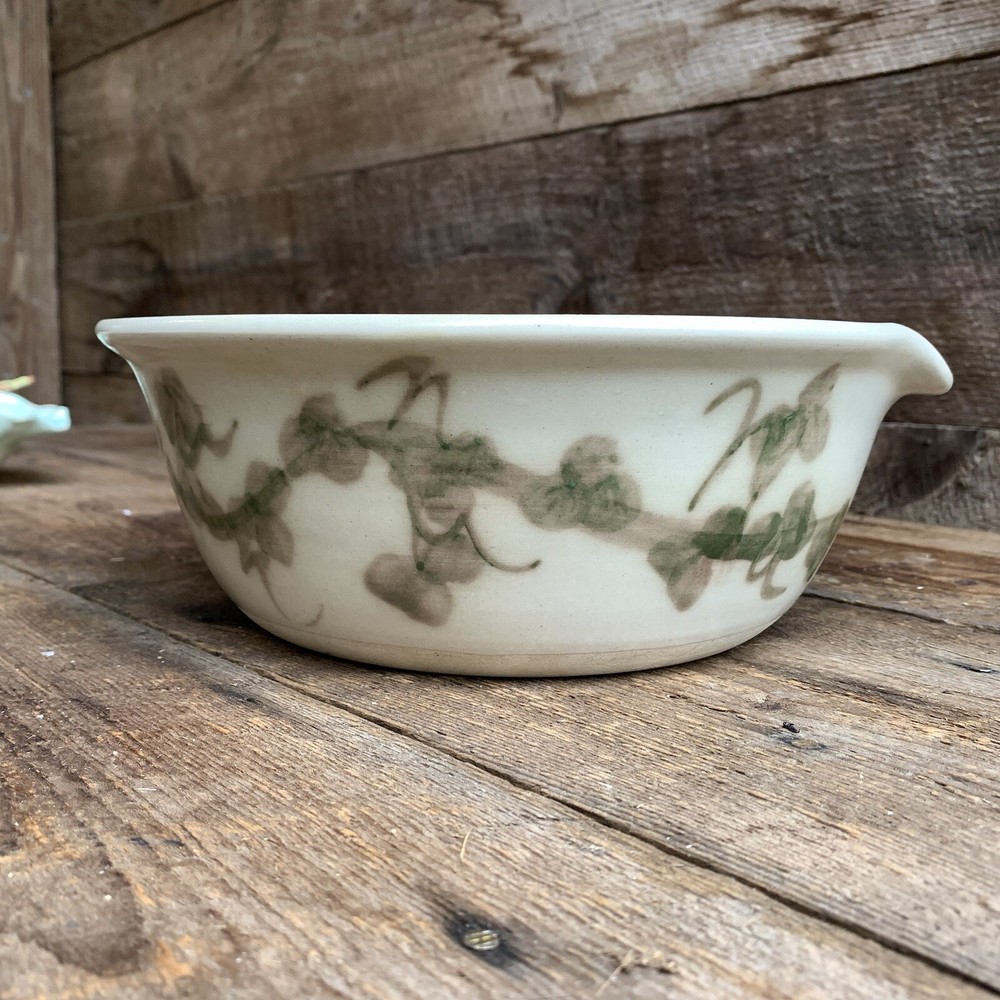 Chicken Roaster Ivy Vine Pattern Hand Thrown John Petree ? 10” Dinnerware