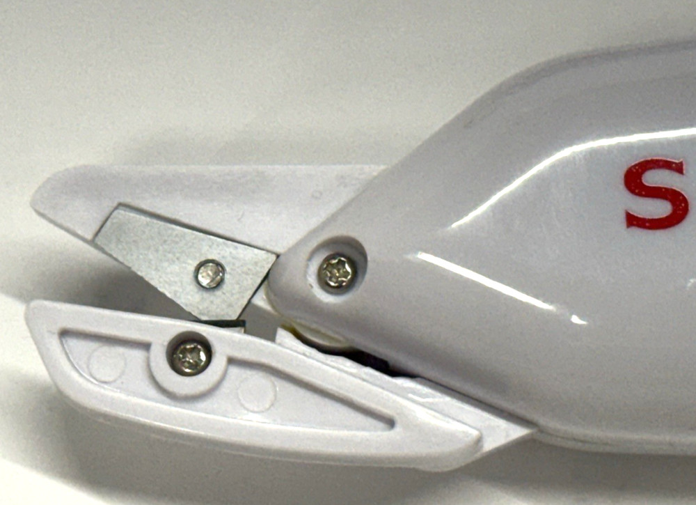 Pre-owned Singer Electric Scissors