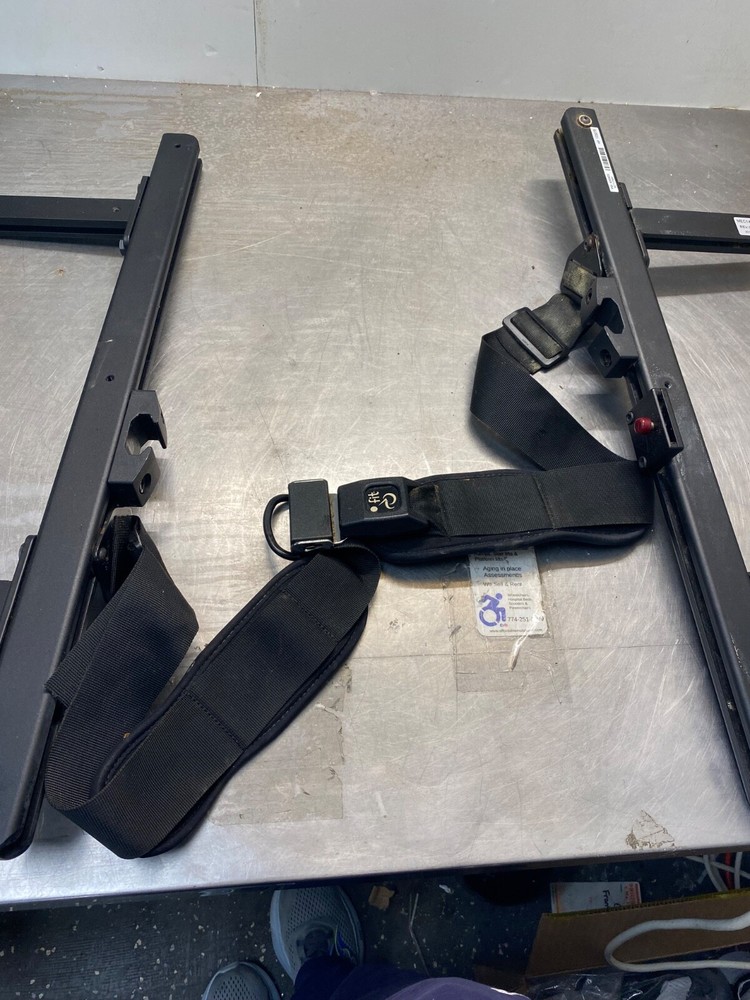 Quantum hd seatbelt with brackets (A1)