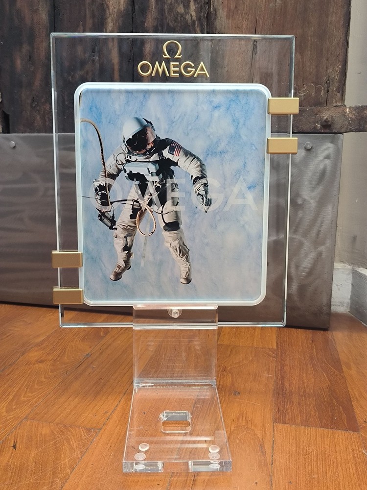 OMEGA SPEEDMSTER MOONWATCH WATCH DISPLAY - PLASTIC