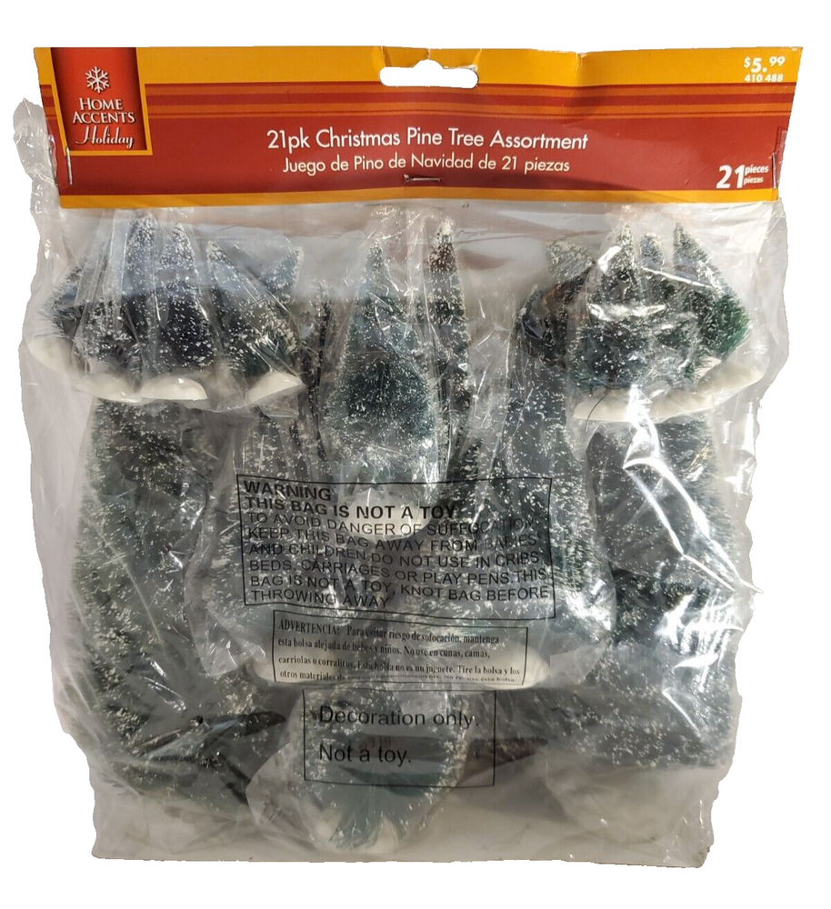 HOME ACCENTS CHRISTMAS BUNDLE 21 Pine Trees, 1 Lighted Pine Tree & 2 Lamp Posts