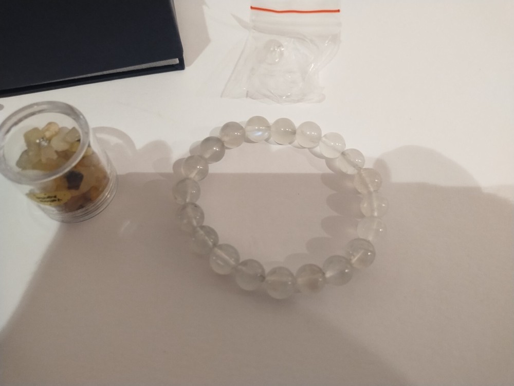Owiz jade 10mm moonstone braclet