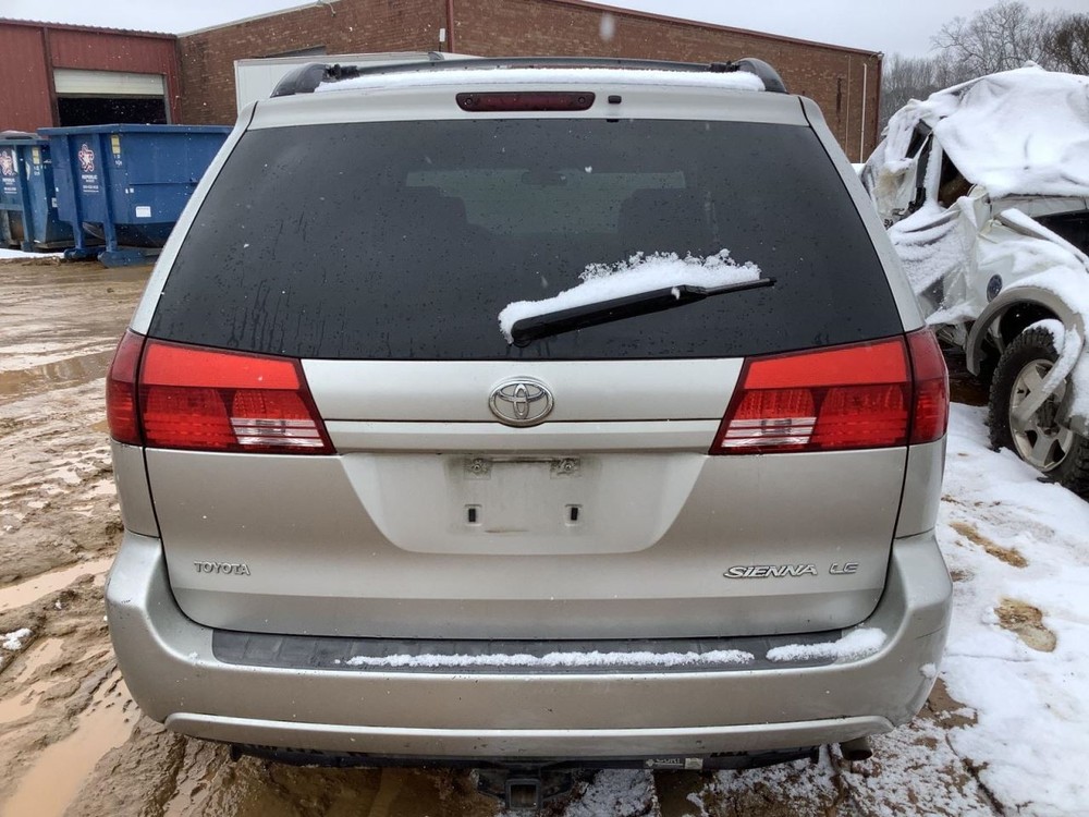 SIENNA 2005 Glove Box 4951090