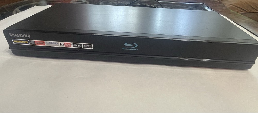 Samsung BD-P1600 Blu-Ray Disc Player Tested Working No Remote. Used
