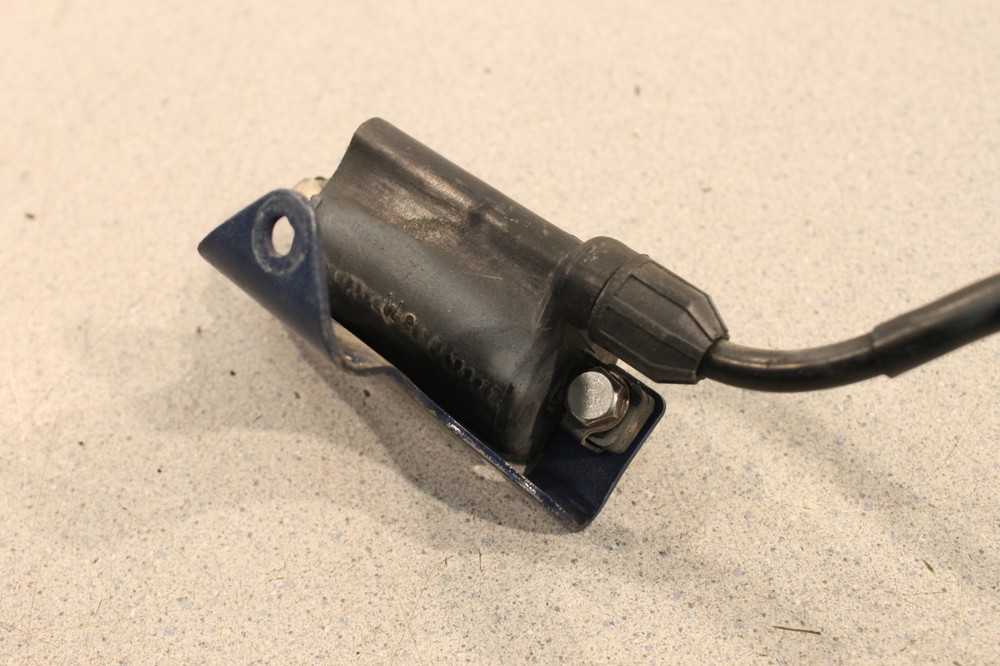 1992 Honda Interceptor 750 VFR750F IGNITION COIL SPARK PLUG CAP WIRE BOOT VFR 92