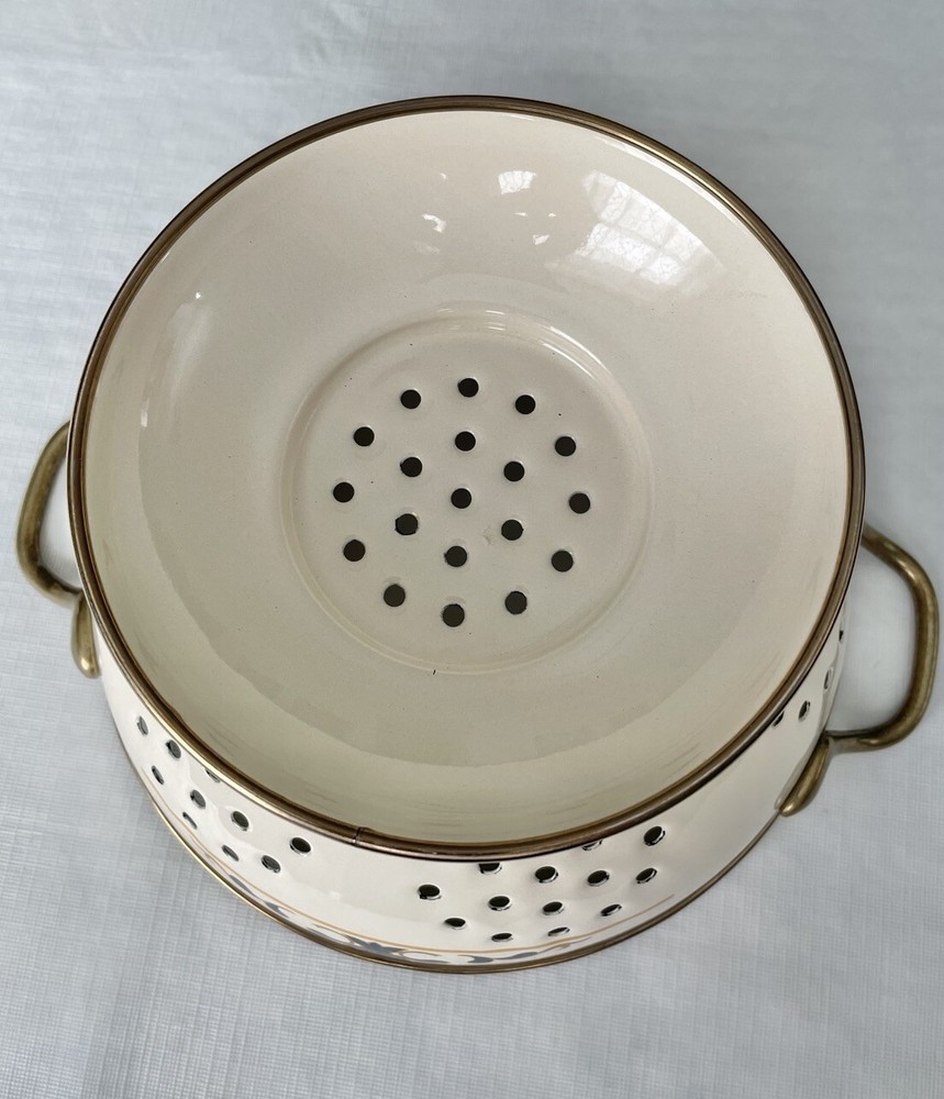 3 Enamel Nesting Mixing Bowls And Colander