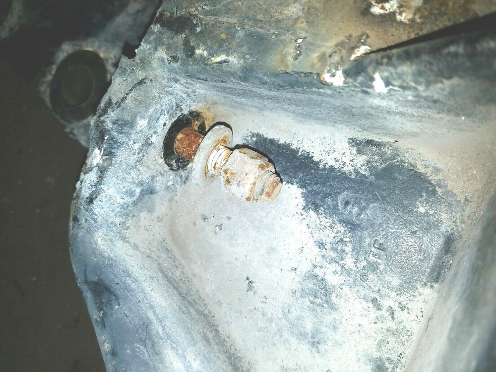 KENWORTH T-2000 FRAME HORN B11-1000-1R