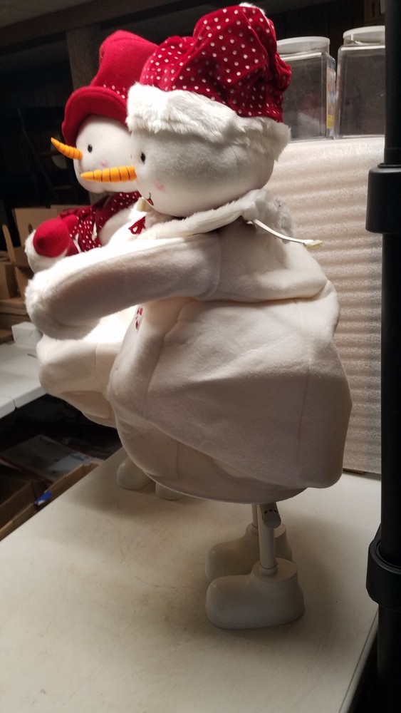 Animated Musical Interactive 34" Snowcouple