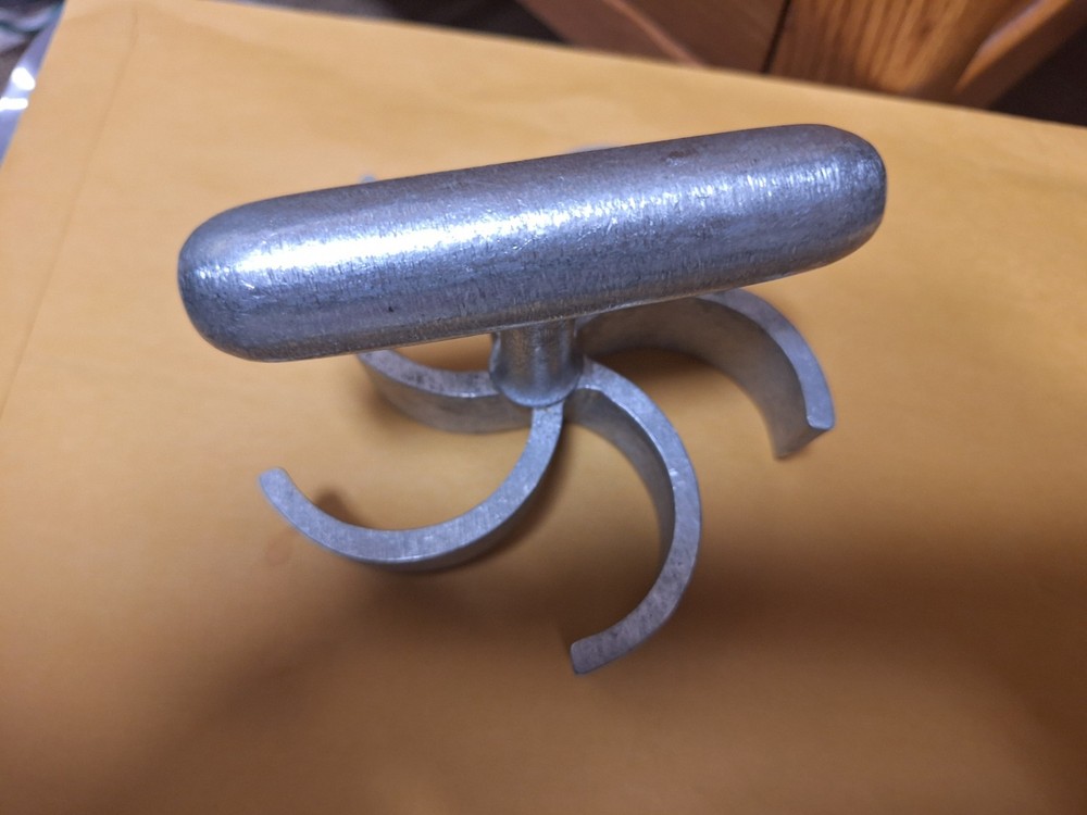 VTG Belshaw Adamatic 183 Kaiser Roll Cutter