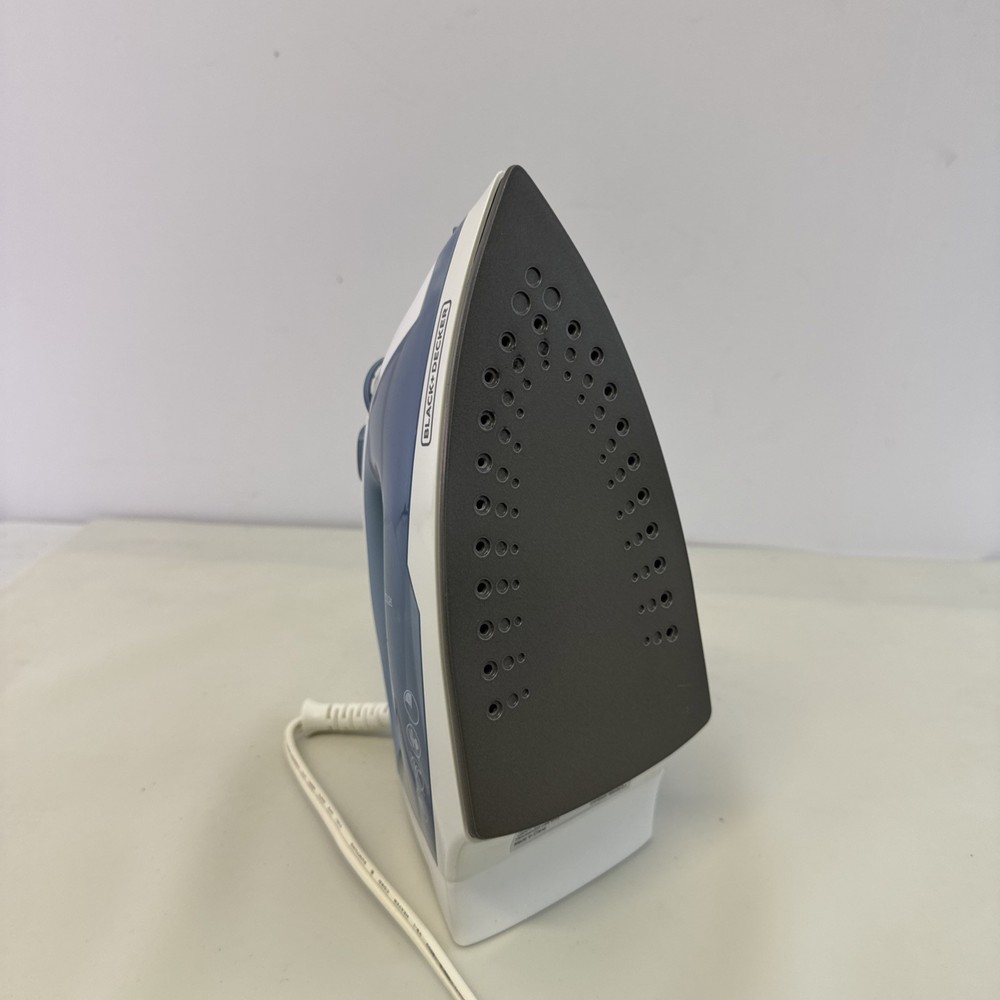 BLACK+DECKER IR40V Easy Steam Compact Iron - Blue/White