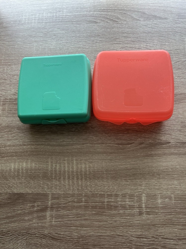 tupperware sandwich keeper set
