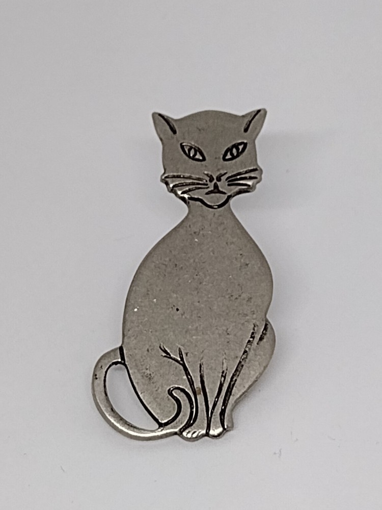 Silvertone Kitty Cat Lapel pin