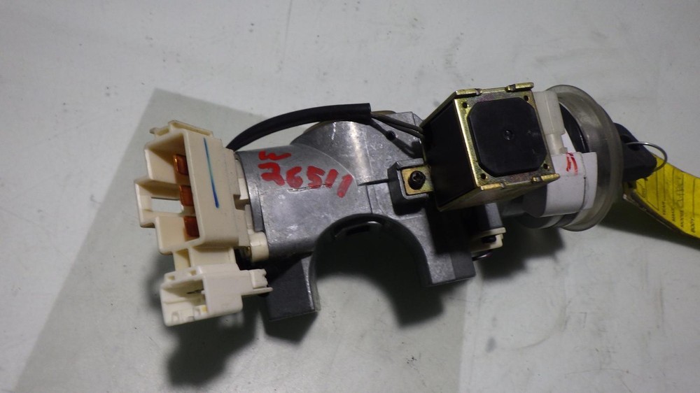 05 SUBARU LEGACY Ignition W/Key