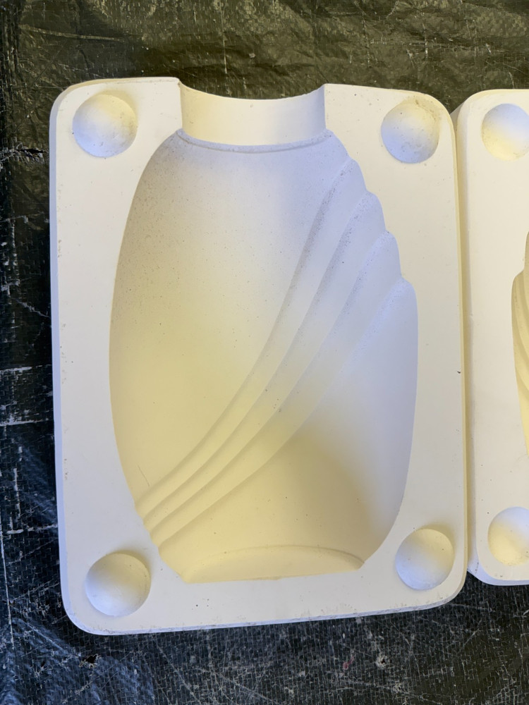 VINTAGE VICKI CERAMIC MOLD #V-076 VASE