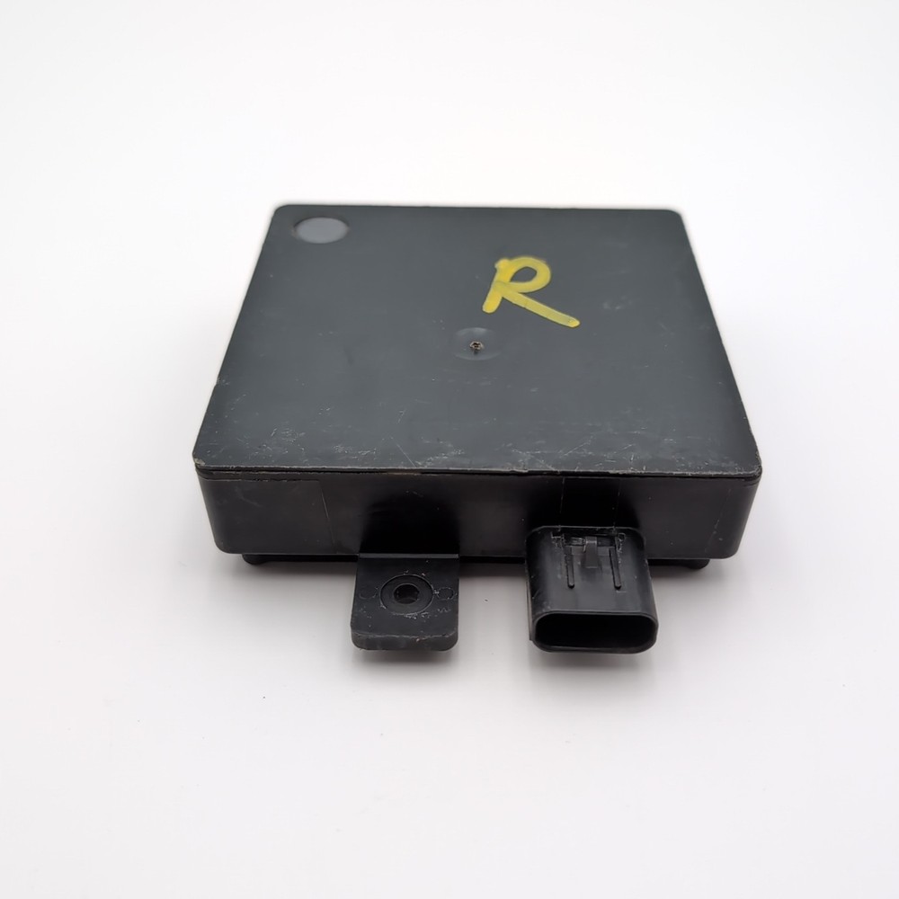 2011 2012 Lincoln MKT Blind Spot Sensor Control Module AA5T-14C689-CA