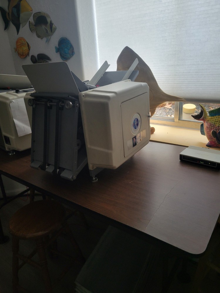 BRI-LIN Pressure Folder | Bottom Feed | 8,000/hr | Multiple Fold Patterns