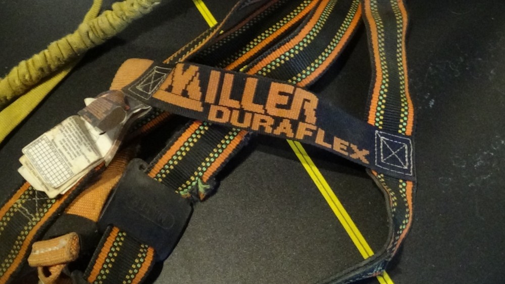Miller Duraflex Safety Climbing Harness 1998 size universal Tool Tree