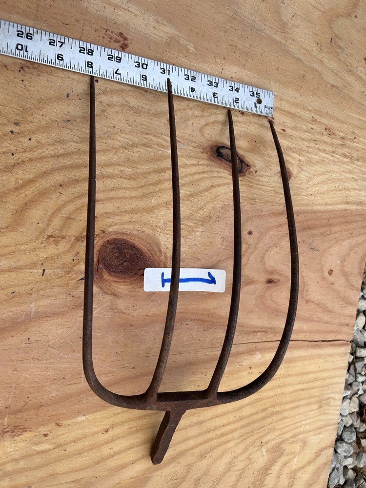 Fork Rake Head 4 Thines Rusty Rustic no handle Original Vintage Primitive Metal