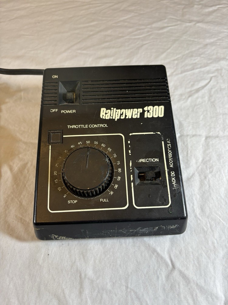 MODEL RECTIFIER RAILPOWER 1300 POWER PACK Throttle Control