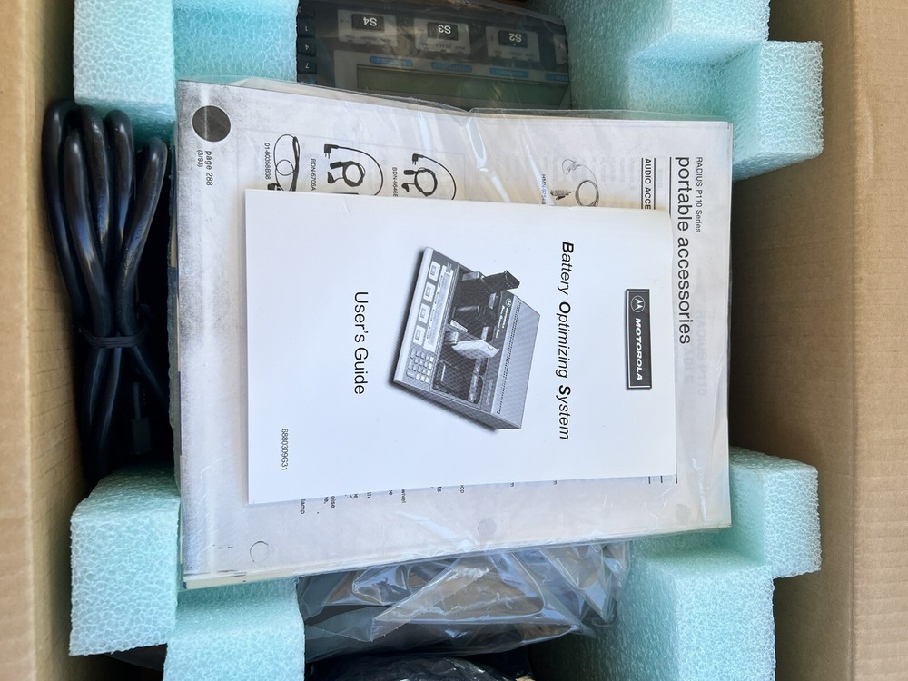 NEW OPEN BOX MOTOROLA WPLN4071AR 4 UNIT BATTERY OPTIMIZING SYSTEM