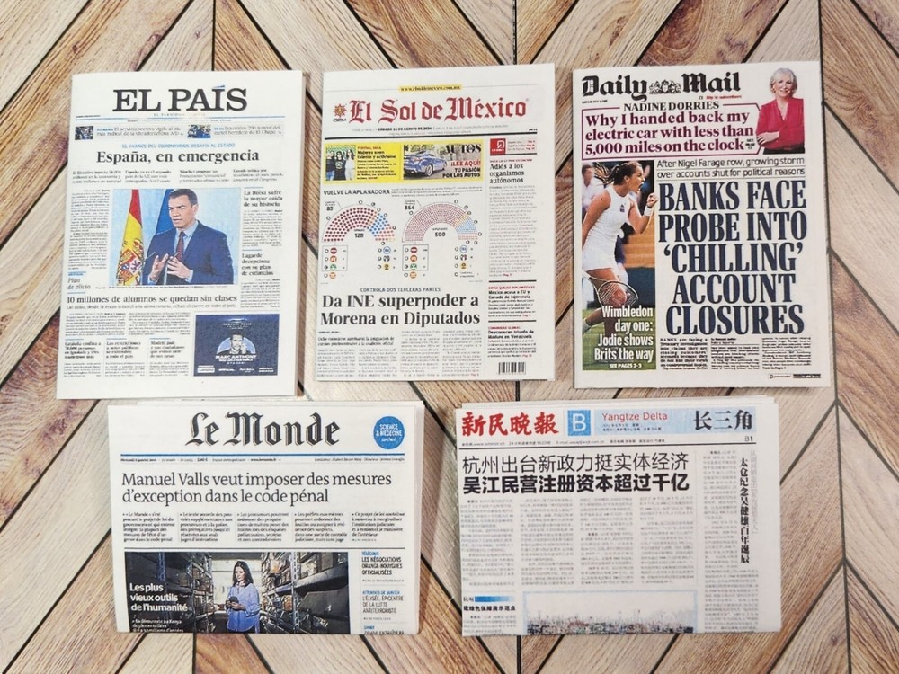 1/6 SCALE Miniature International Newspapers FIVE (5)