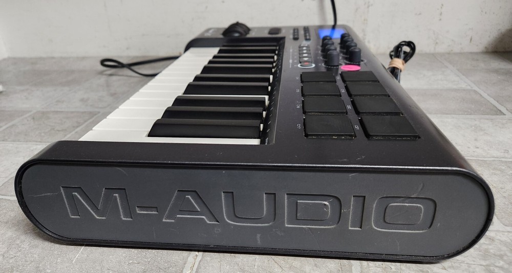 M-Audio AXIOM 25 Key USB MIDI Keyboard Controller