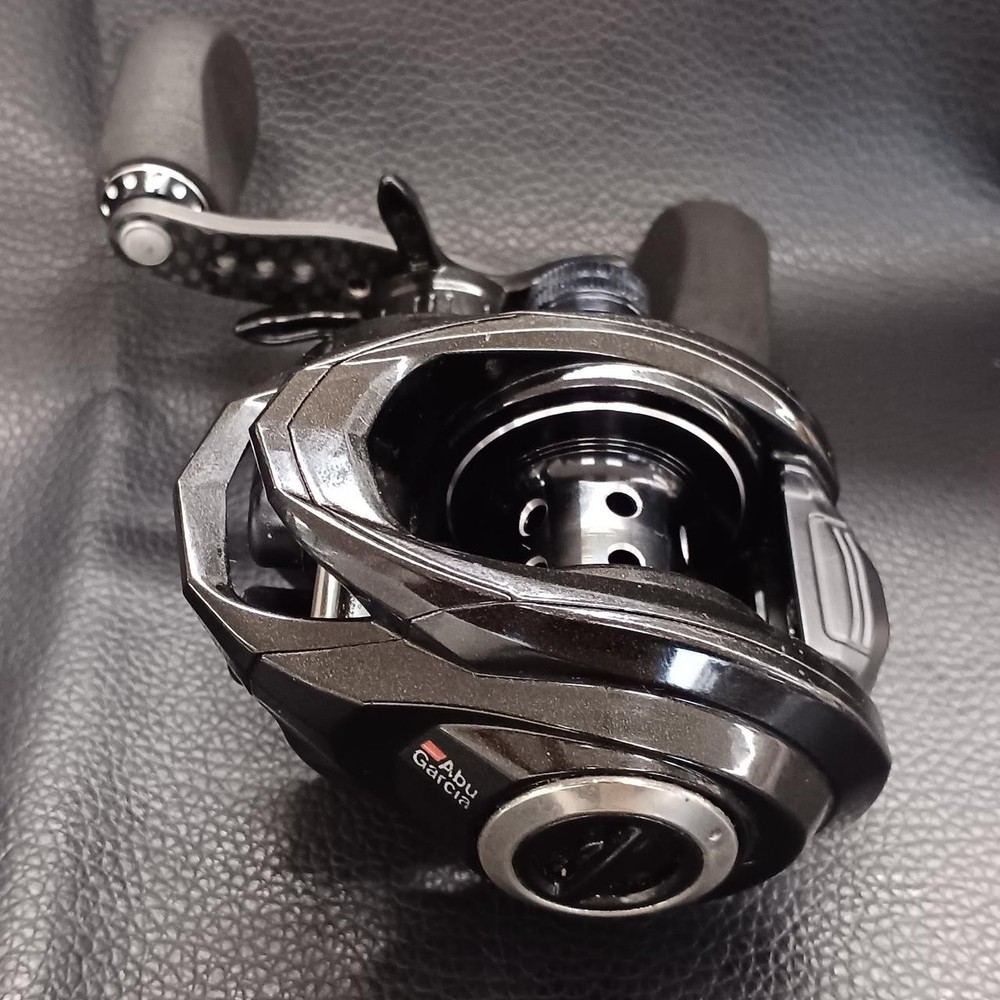 ABUGARCIA ROXANI8 Bait Reel