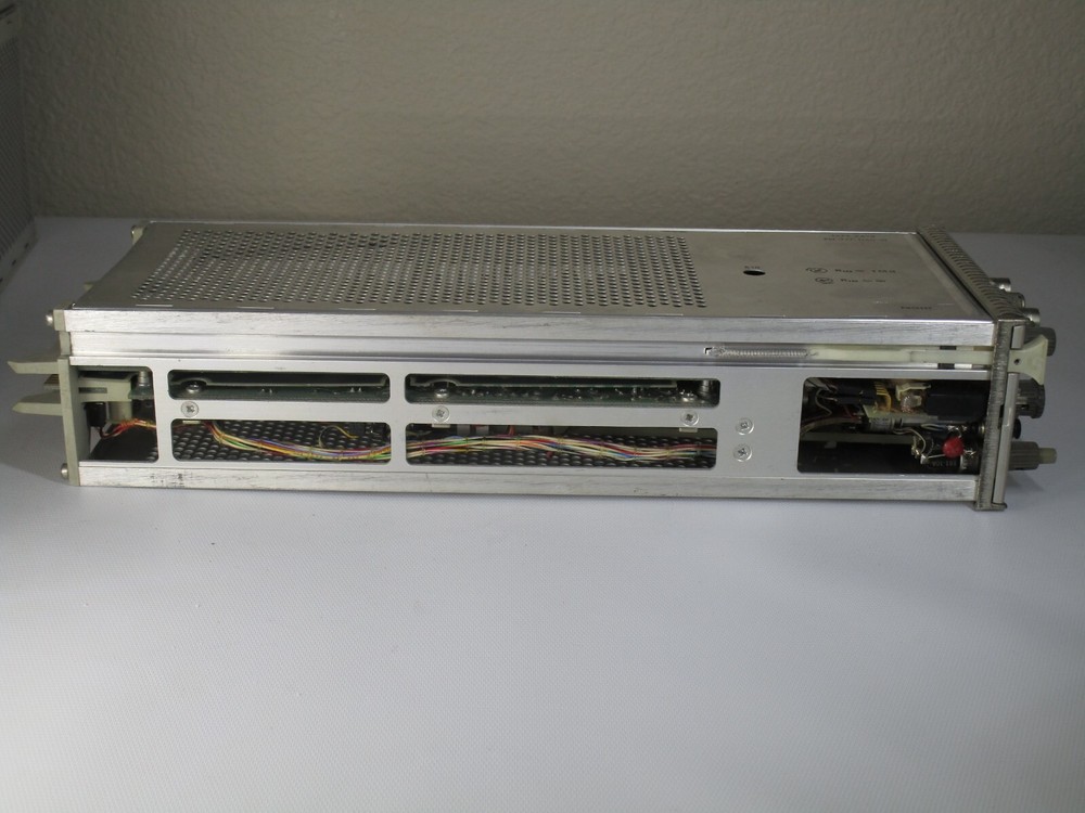 TEKTRONIX 7A13 DIFFERENTIAL COMPARATOR PLUG-IN MODULE - Tested for Power