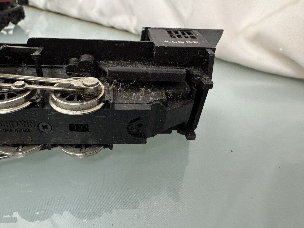 AT & SF Ho Train Engine UNTESTED