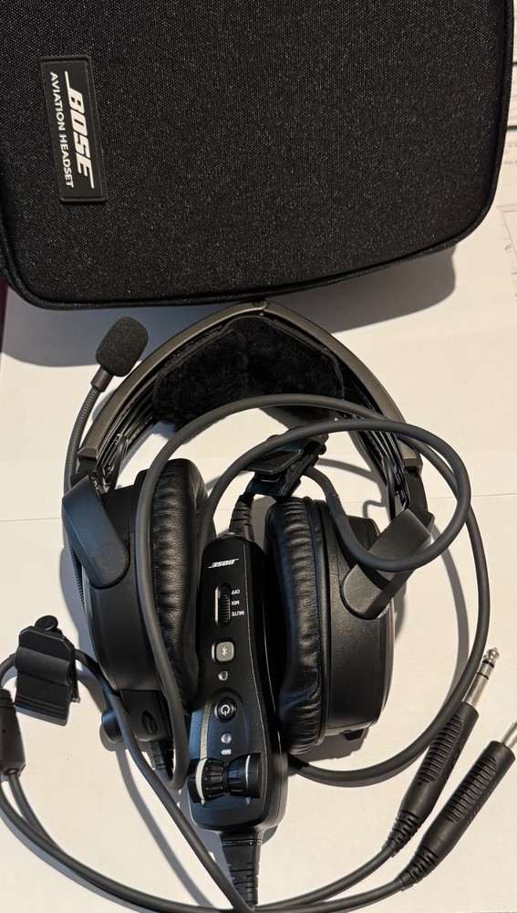 Pilot Flight Bag Bundle Starter Kit Bose A20 Aviation Headset Bluetooth + Sentry