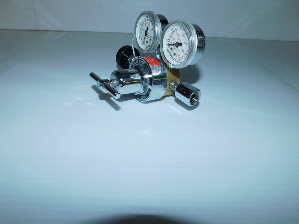 MATHESON MODEL NO 3322 REGULATOR (LSM15)