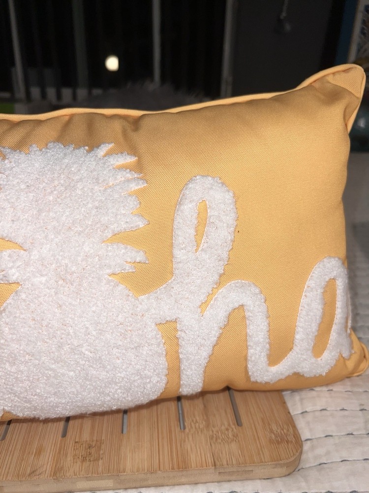 ALOHA GOLDEN PILLOW