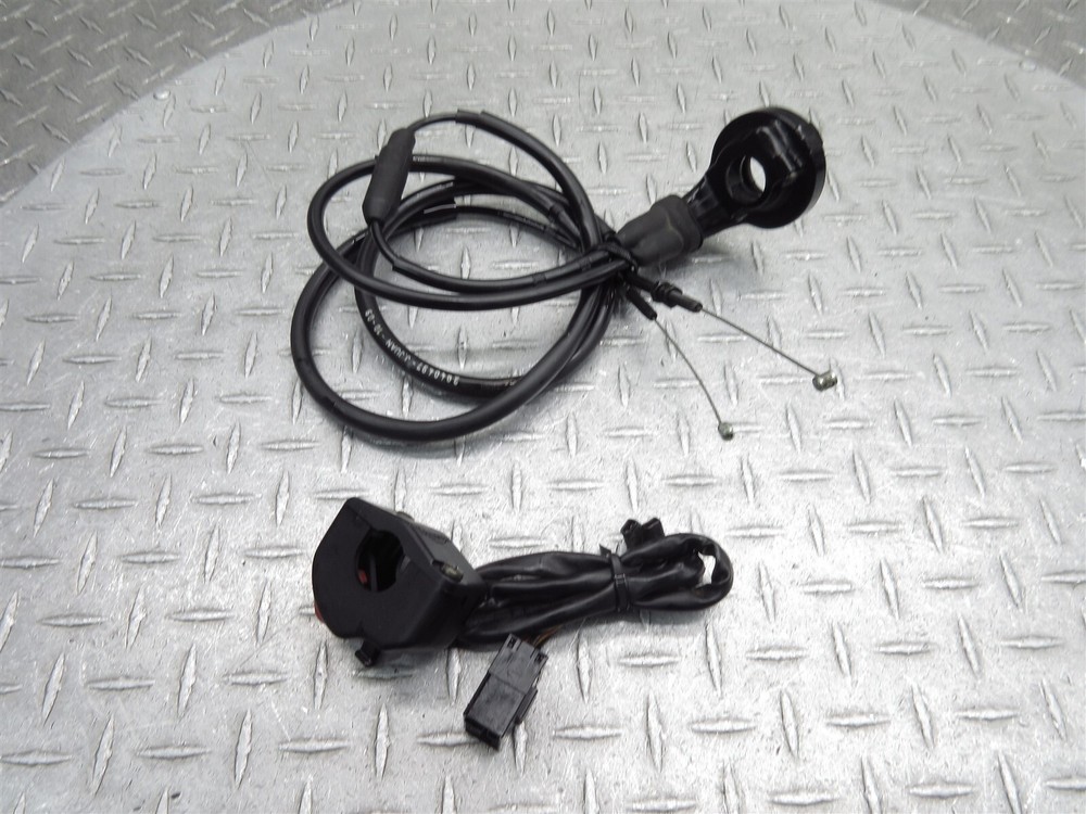 2007 05-12 Triumph Sprint ST 1050 Right Handlebar Switch Throttle Control Cable
