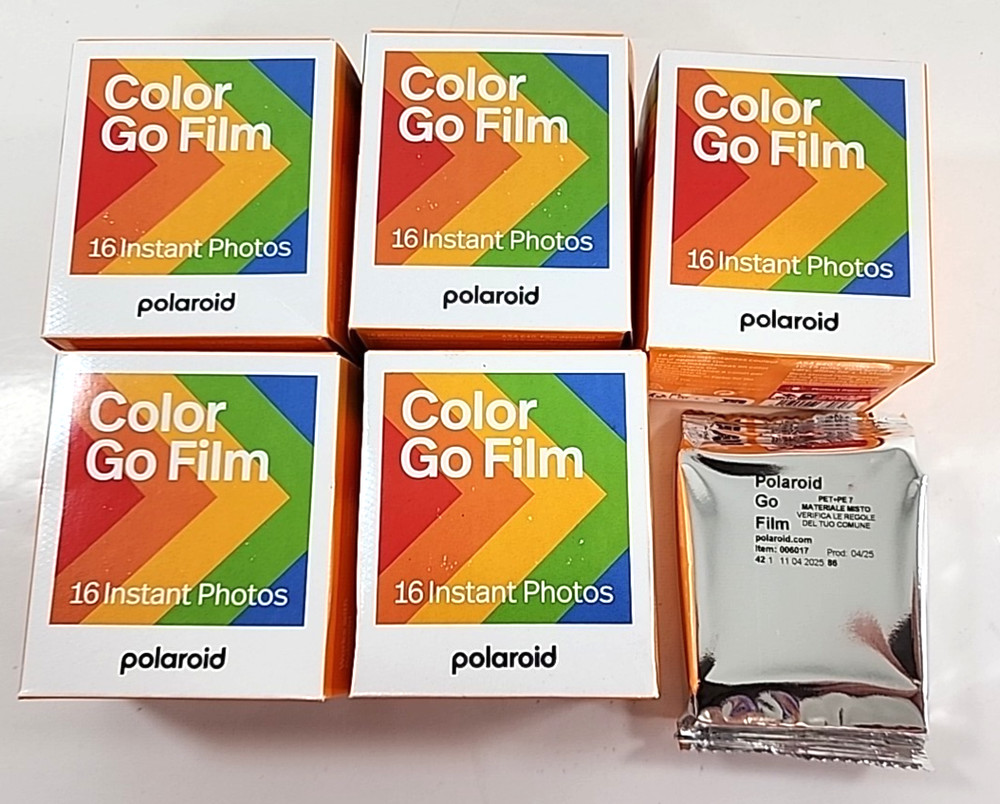 Polaroid Go Generation 2 Mini Instant Camera White 6 boxes Film plus Frame Kit