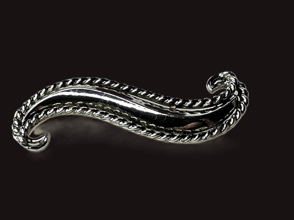 Elegant Vintage Furled Silvertone Brooch