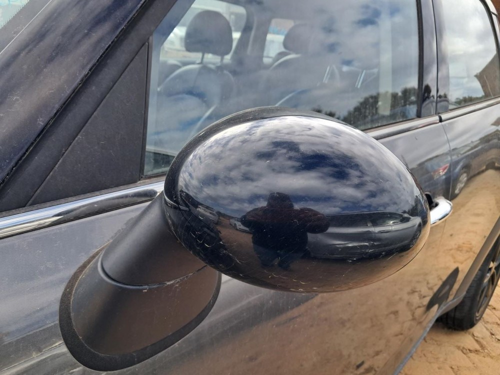 COUNTRYMA 2012 Glove Box 4822091