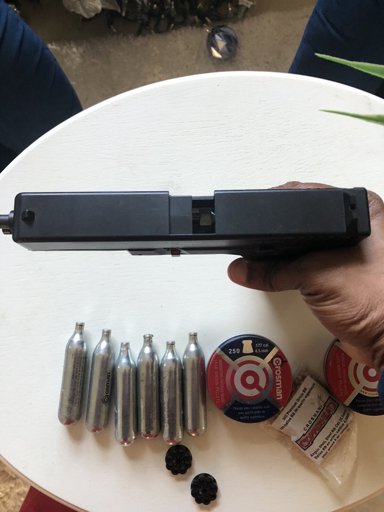 crosman co2 powered air pistol