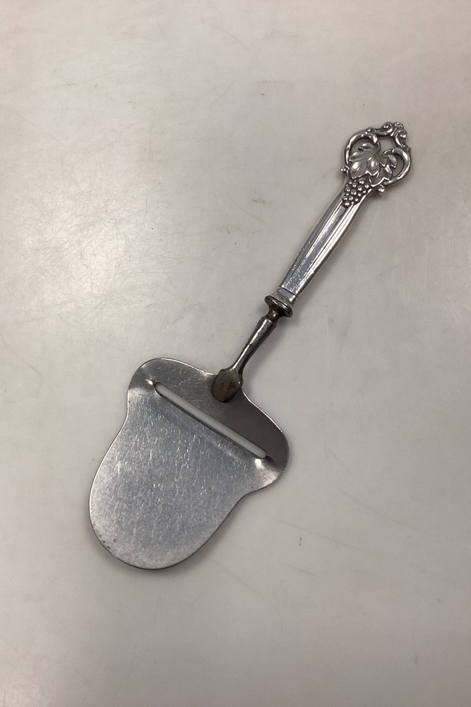 Cohr Grape Silver/Steel Cheese slicer
