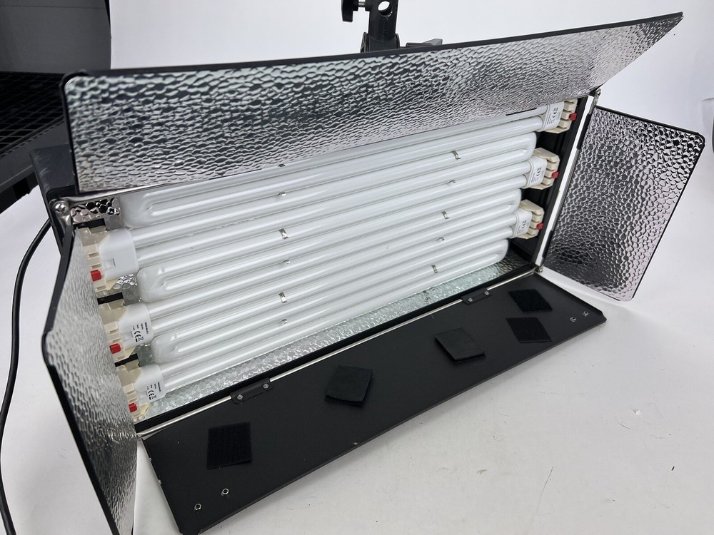 Dayflo-Pro DFM-1500 Fluorescent Studio Photography Light Continuous Barn - HTF