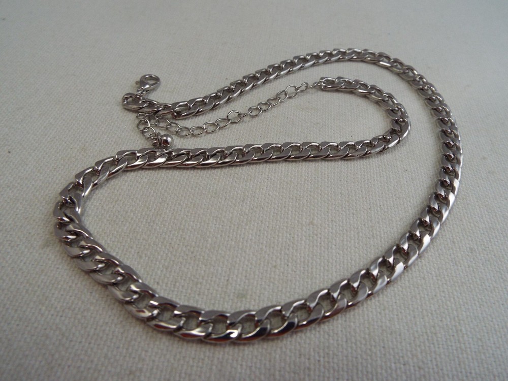 Silvertone Curb Chain Necklace (C18)