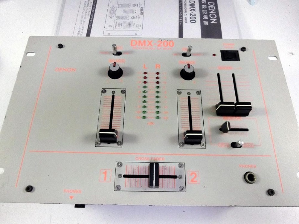 DENON DMX-200 Preamp DJ Mixer