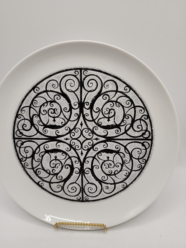 Noritake "Esperanza" 10 3/8 Inch Dinner Plate - Mint Condition