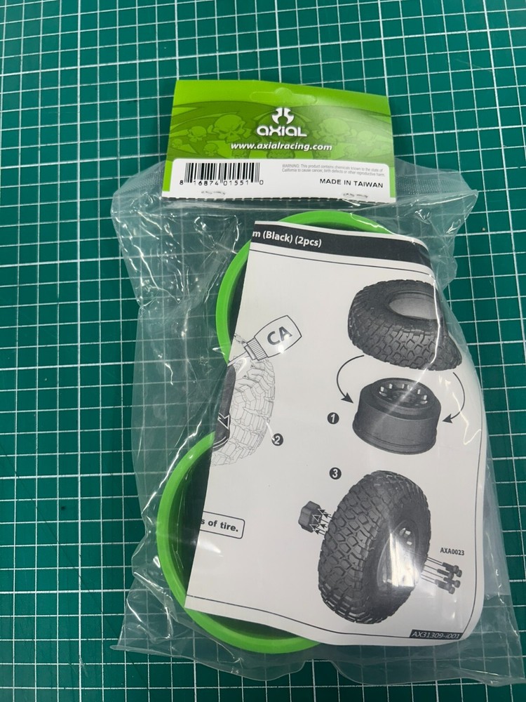 Axial 2.2 3.0 Method 105 Wheel 41mm Green. 2 per package